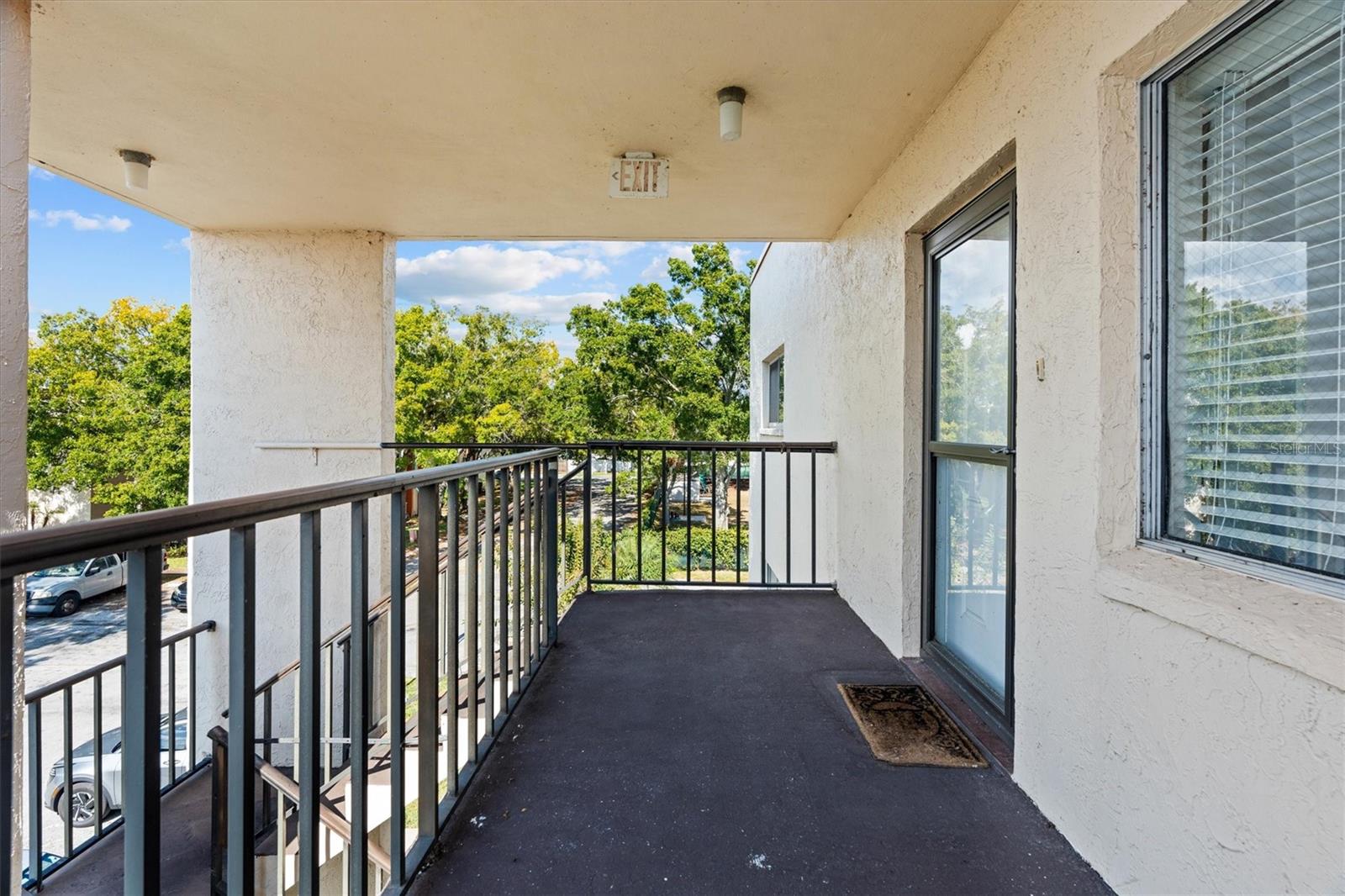 LAKESIDE VILLAGE 01 CONDO - Residential