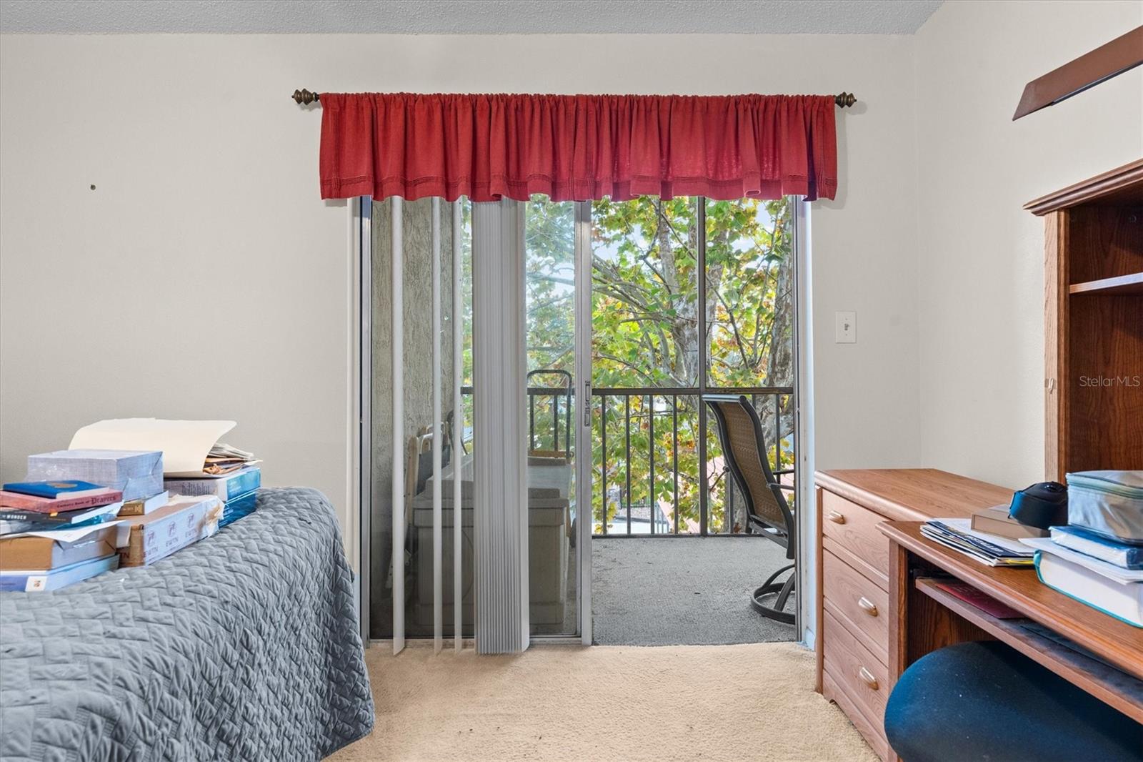 LAKESIDE VILLAGE 01 CONDO - Residential