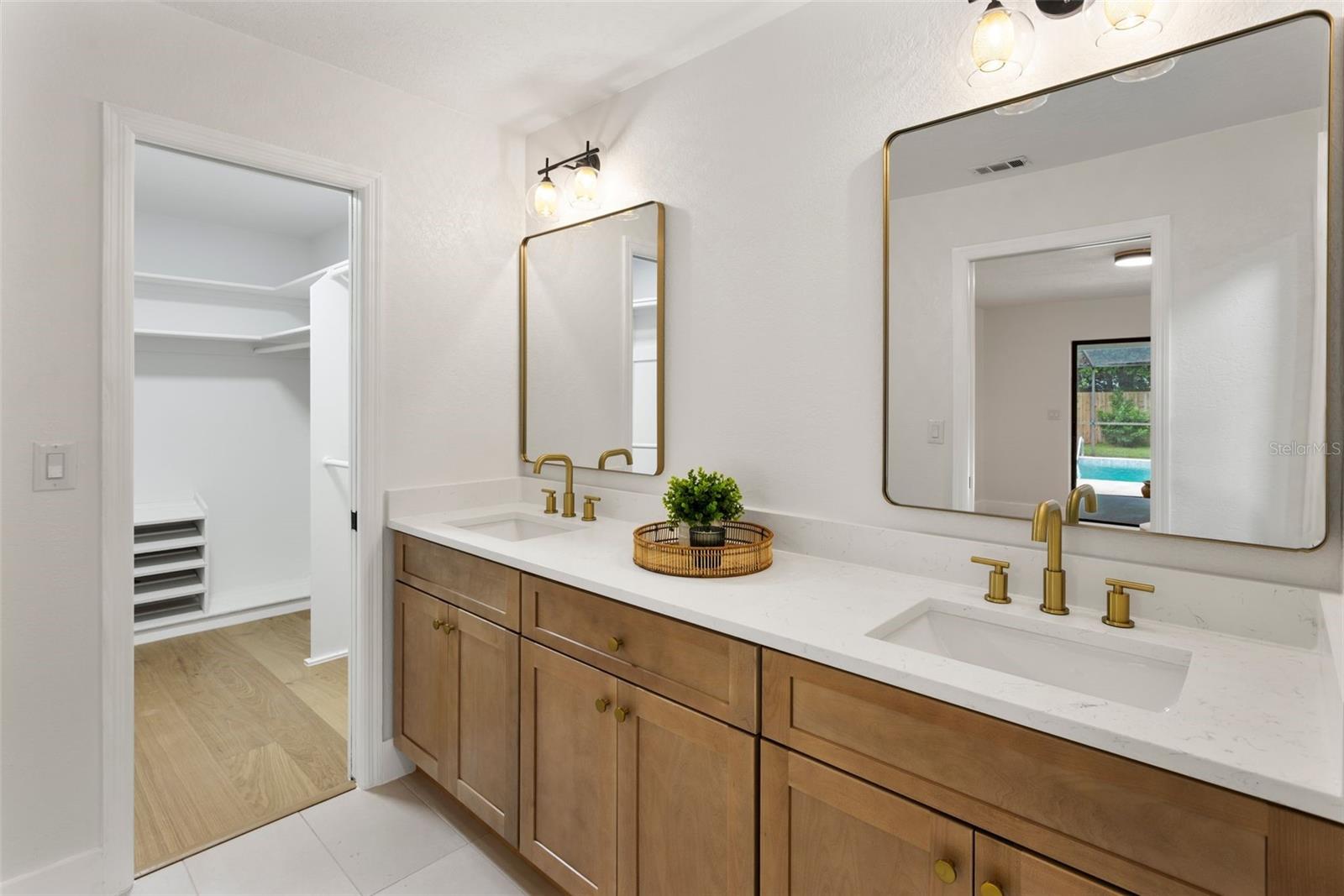 SWEETWATER OAKS SEC 07 - Residential