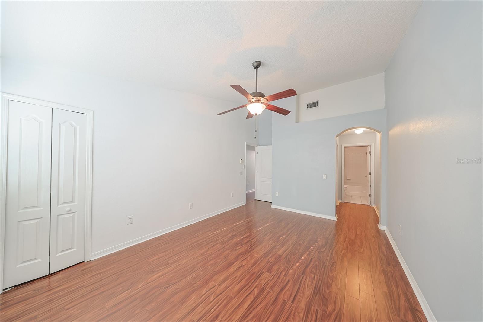 KINGS LAKE TWNHMS - Residential