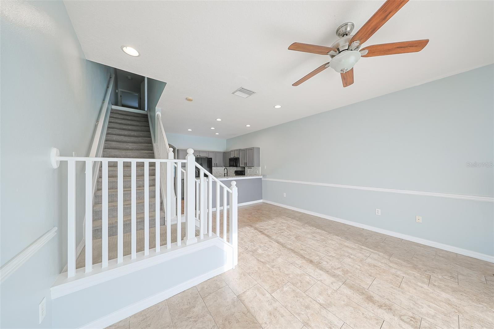 KINGS LAKE TWNHMS - Residential