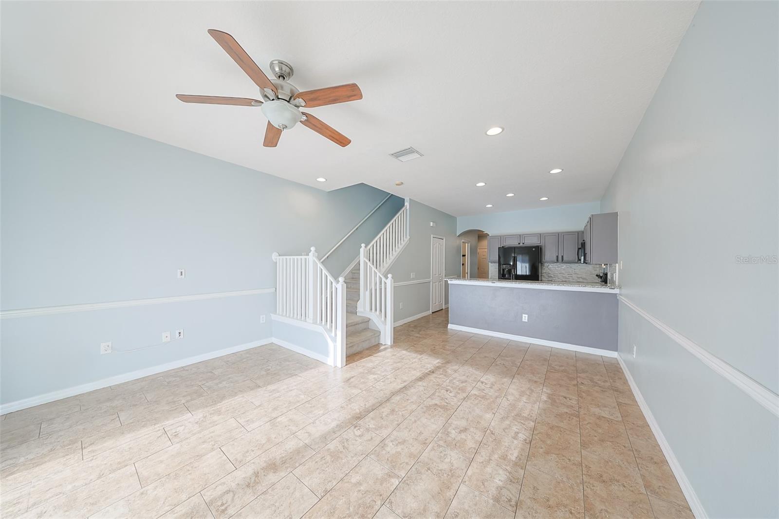 KINGS LAKE TWNHMS - Residential