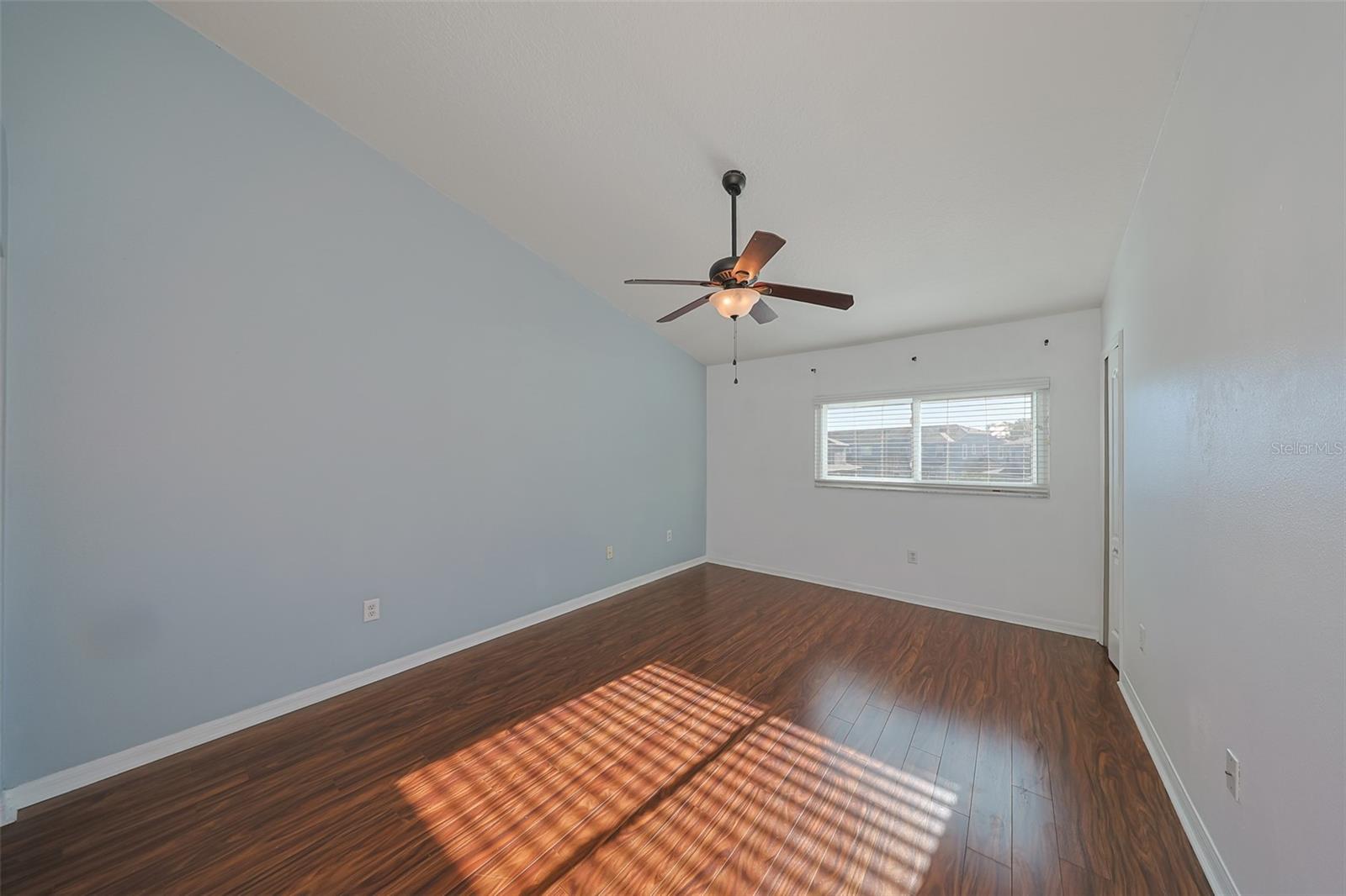 KINGS LAKE TWNHMS - Residential