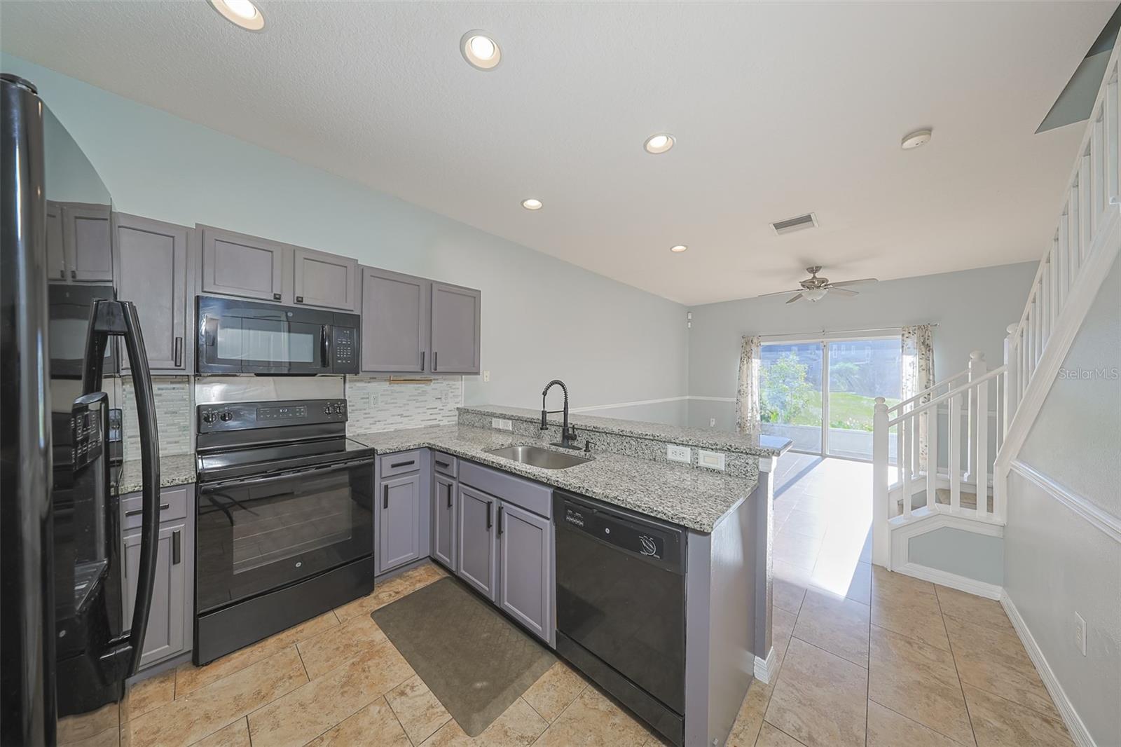 KINGS LAKE TWNHMS - Residential