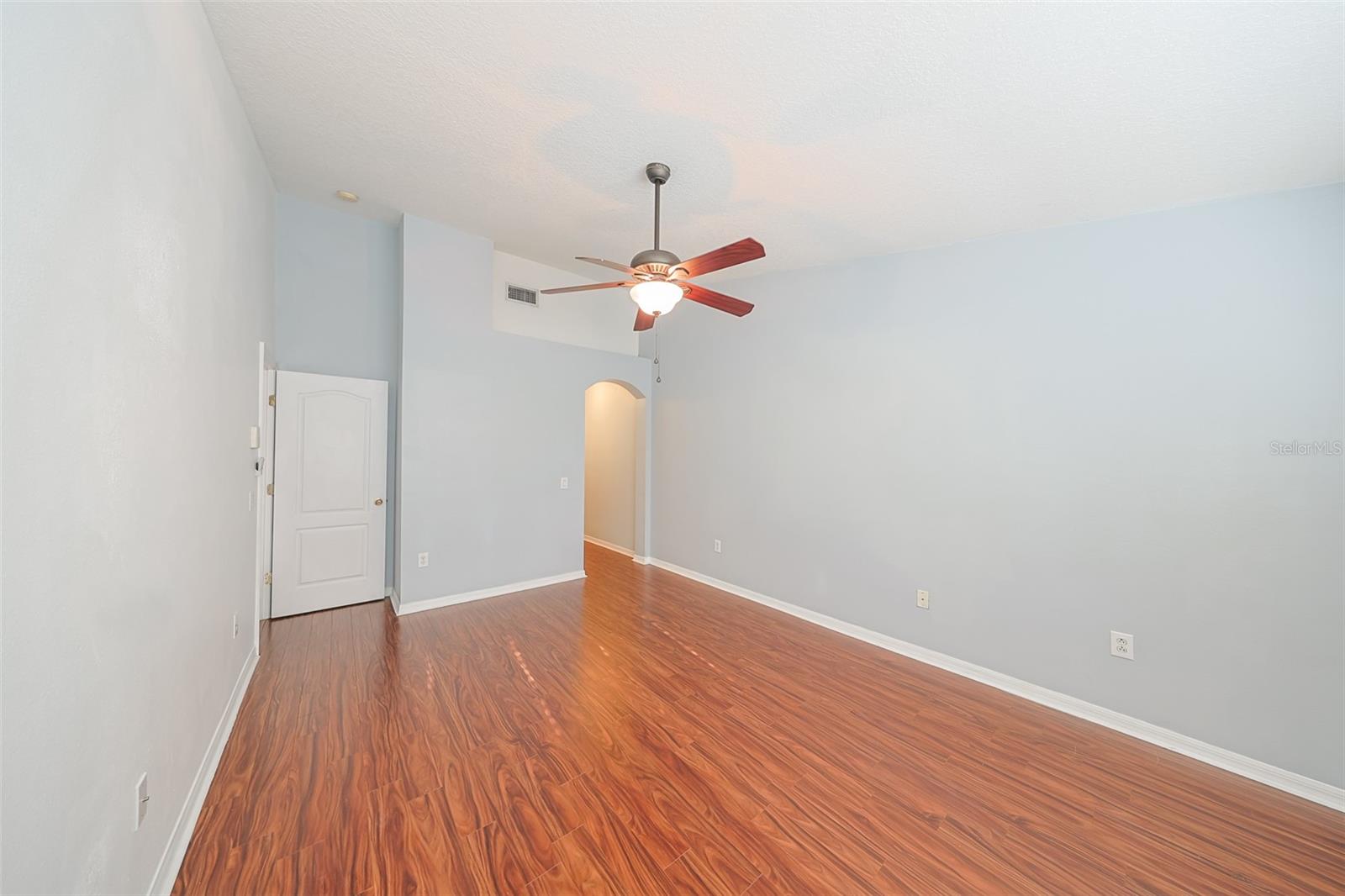 KINGS LAKE TWNHMS - Residential