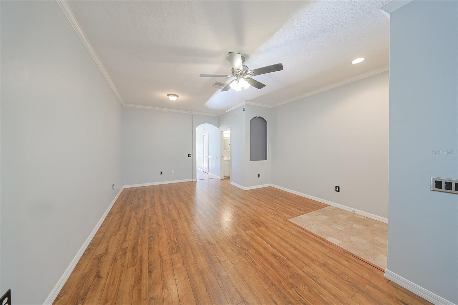 KINGS LAKE TWNHMS - Residential