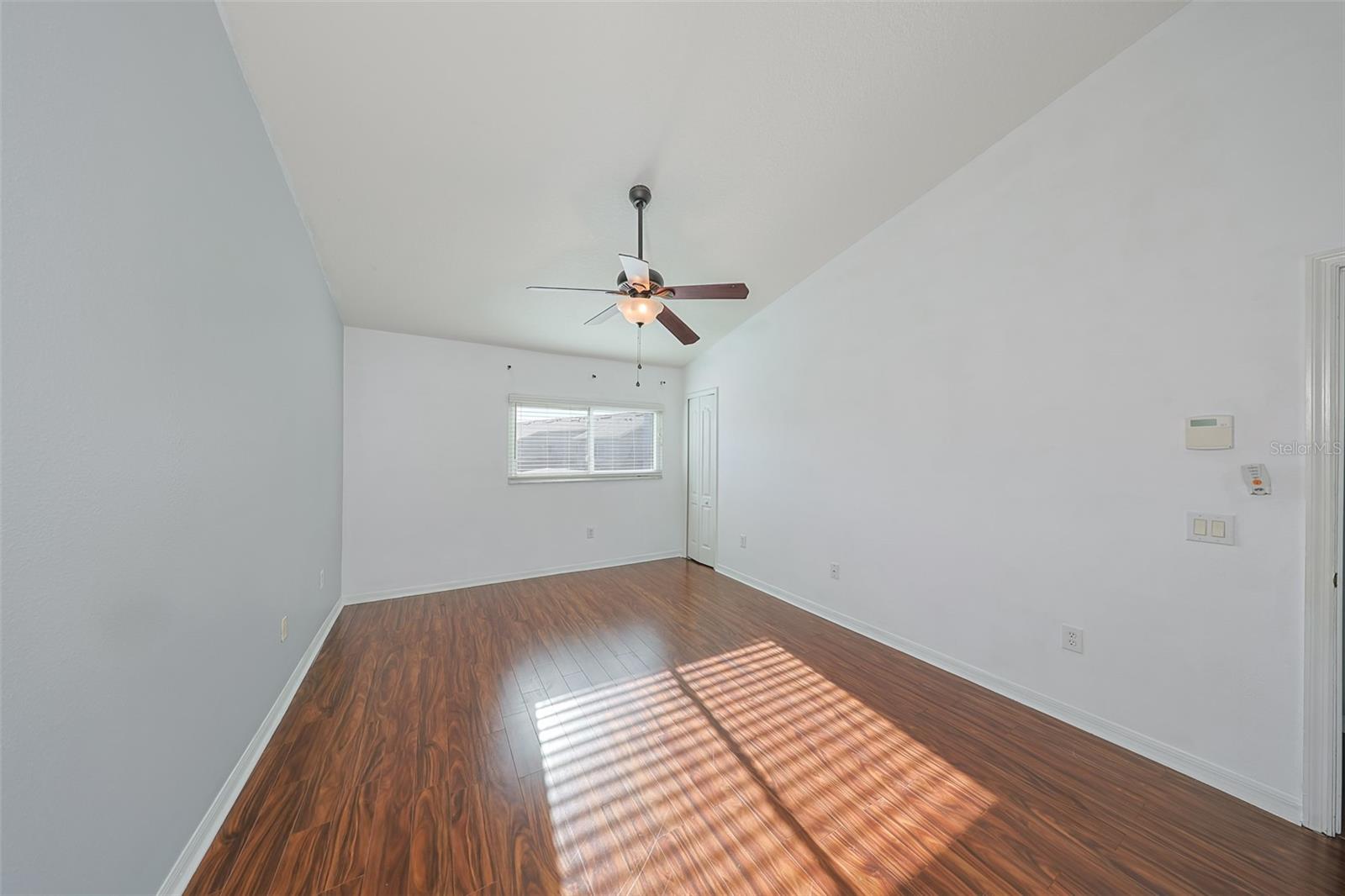 KINGS LAKE TWNHMS - Residential