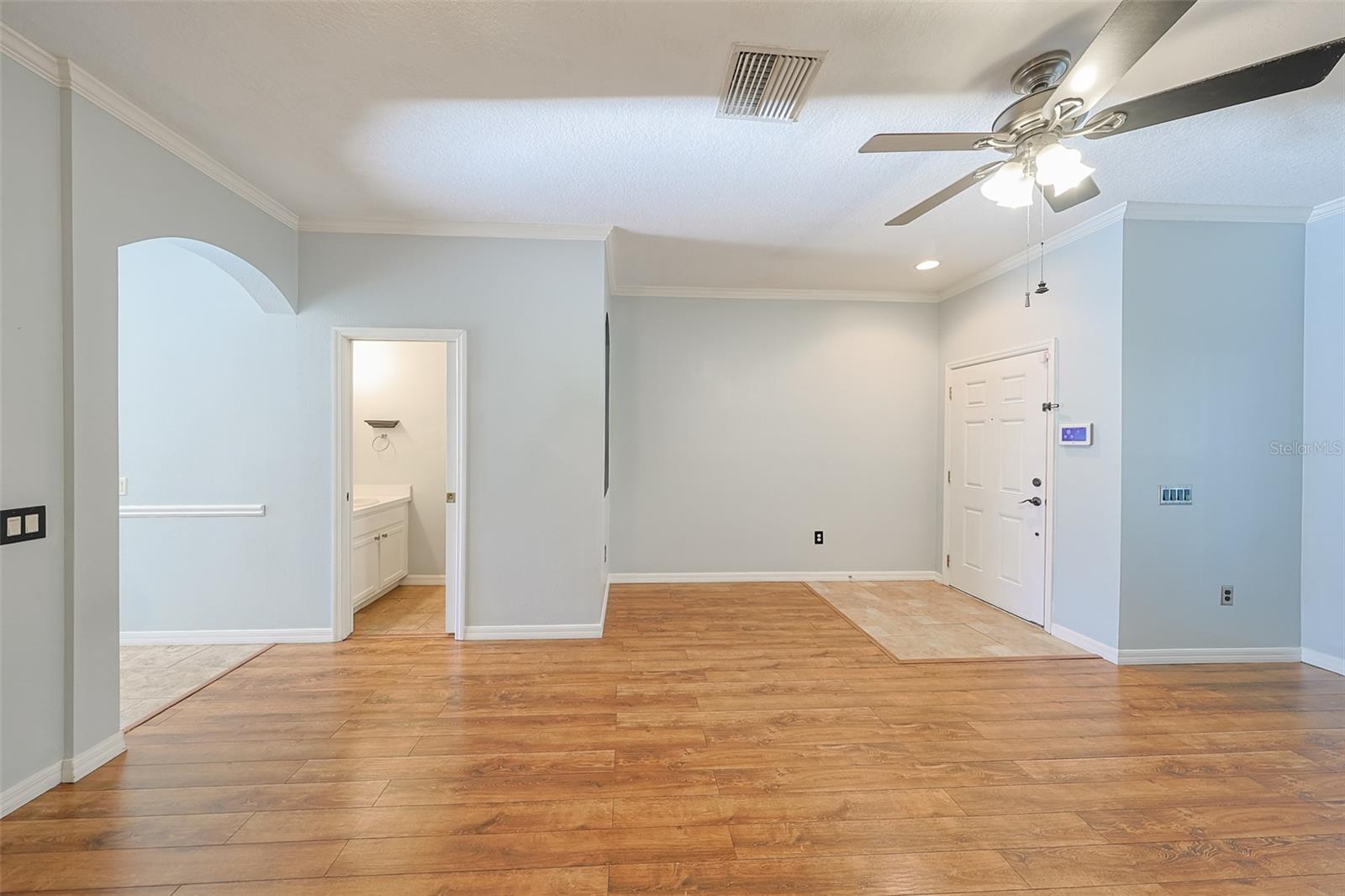 KINGS LAKE TWNHMS - Residential