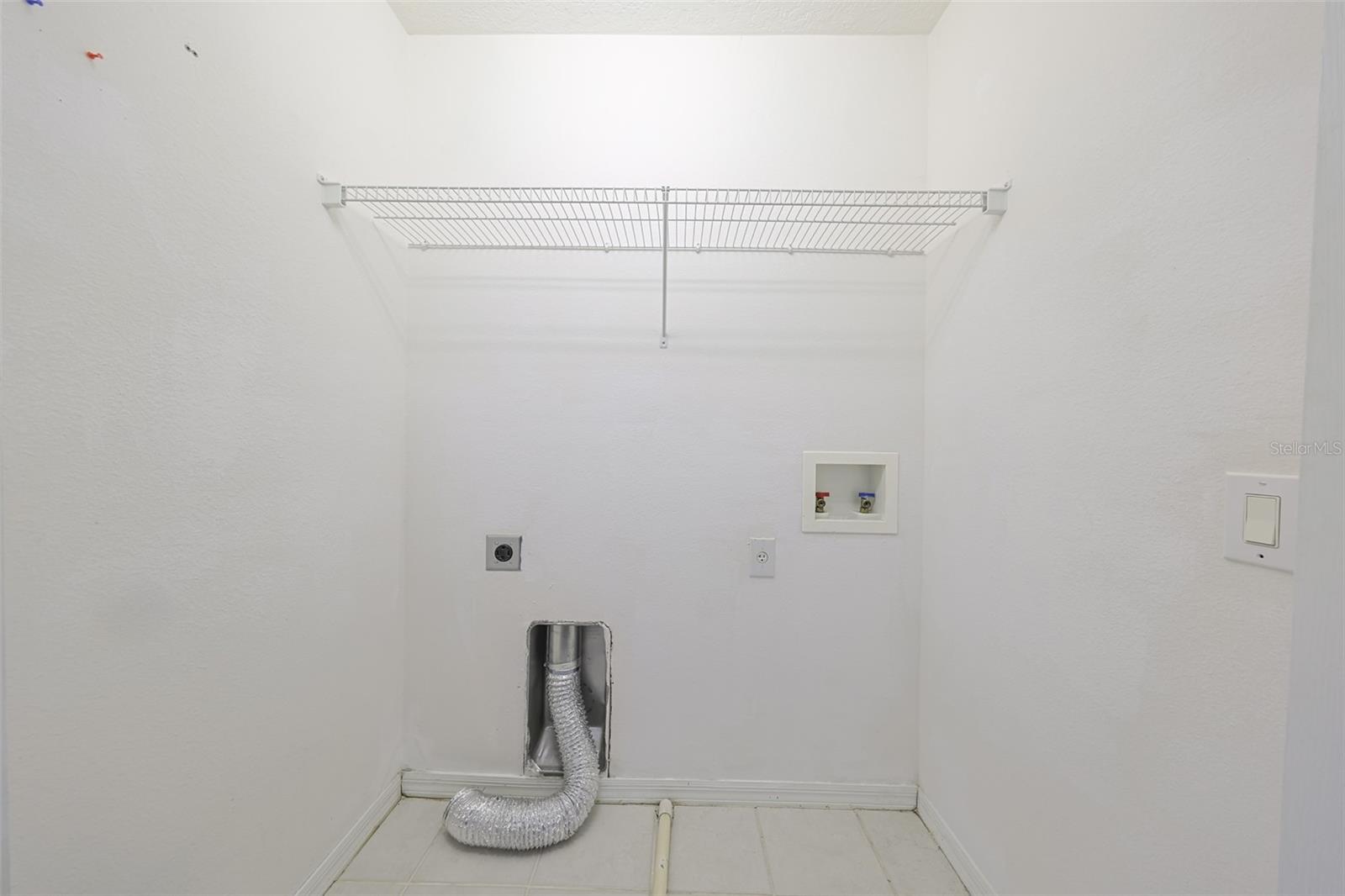 KINGS LAKE TWNHMS - Residential