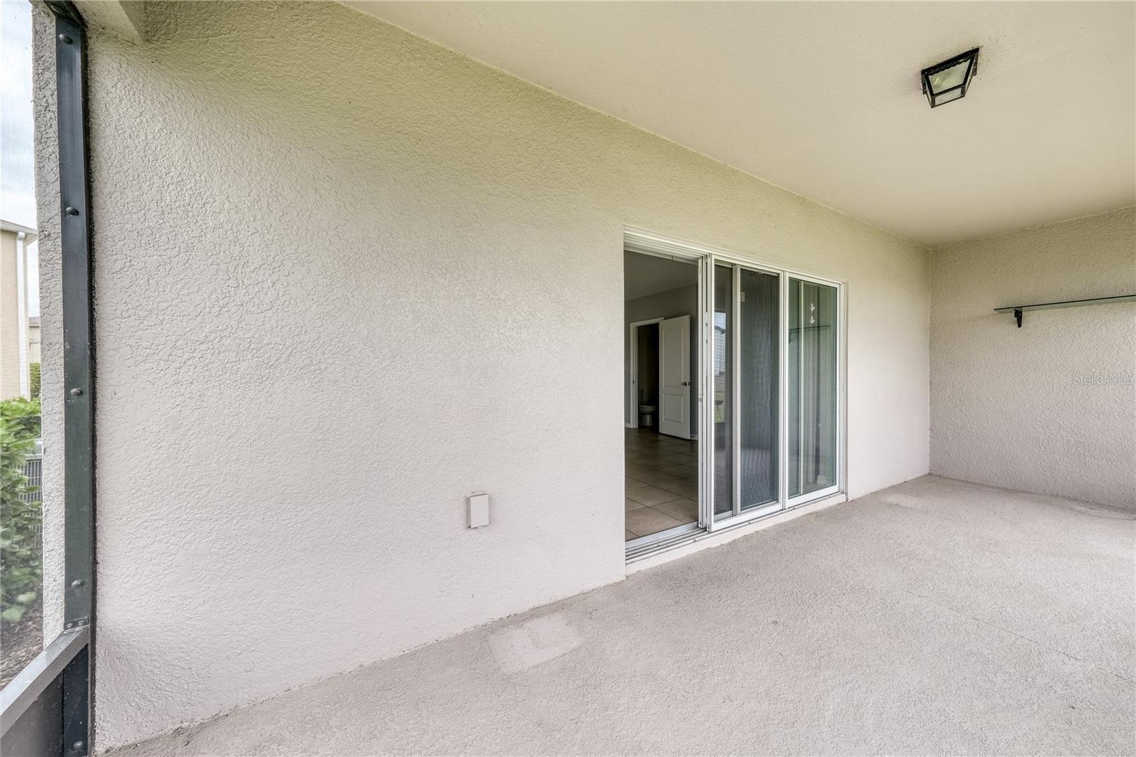 LAKE BLUFF/TOWN CENTER EAST-PH - Residential