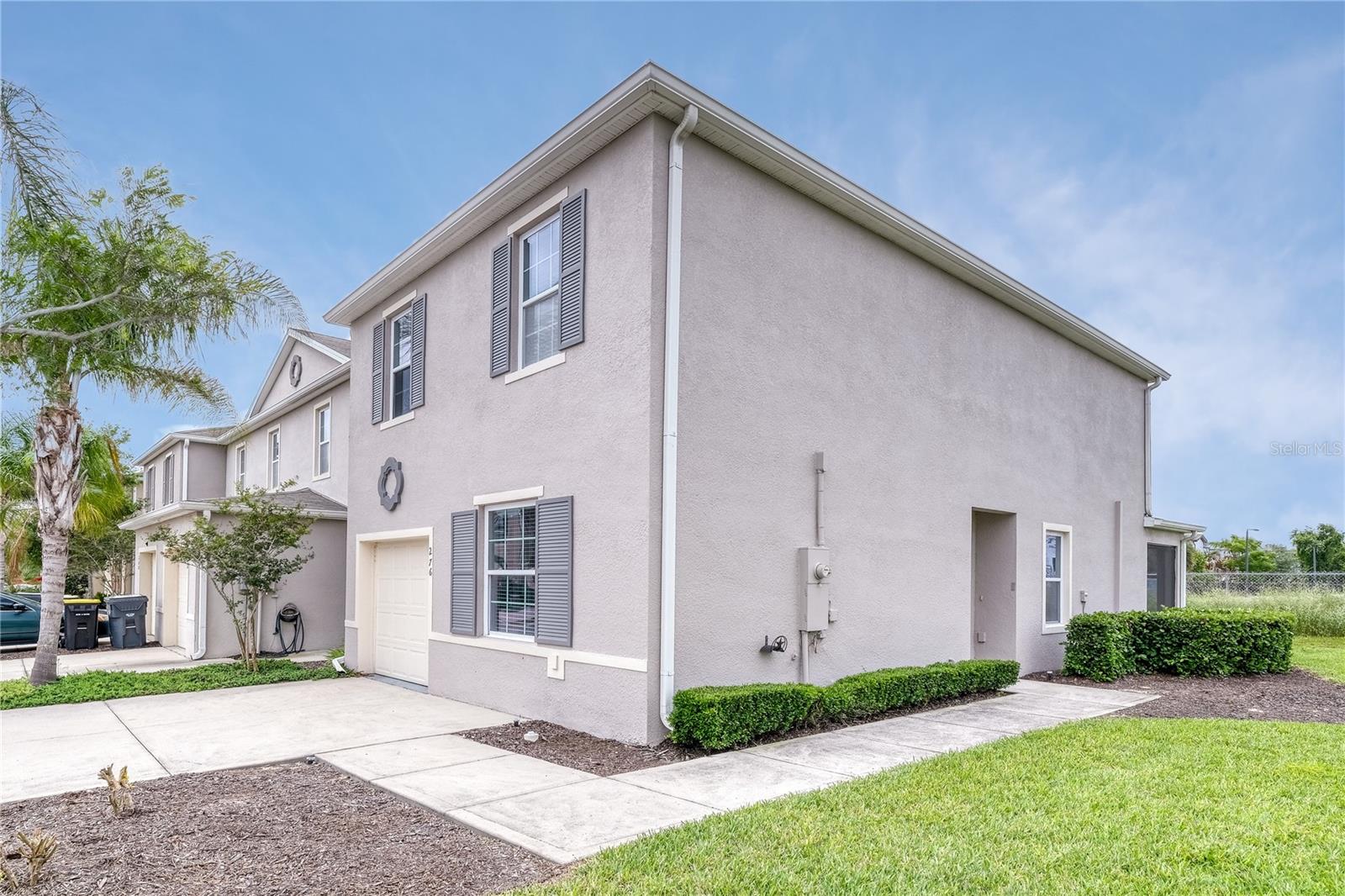 LAKE BLUFF/TOWN CENTER EAST-PH - Residential