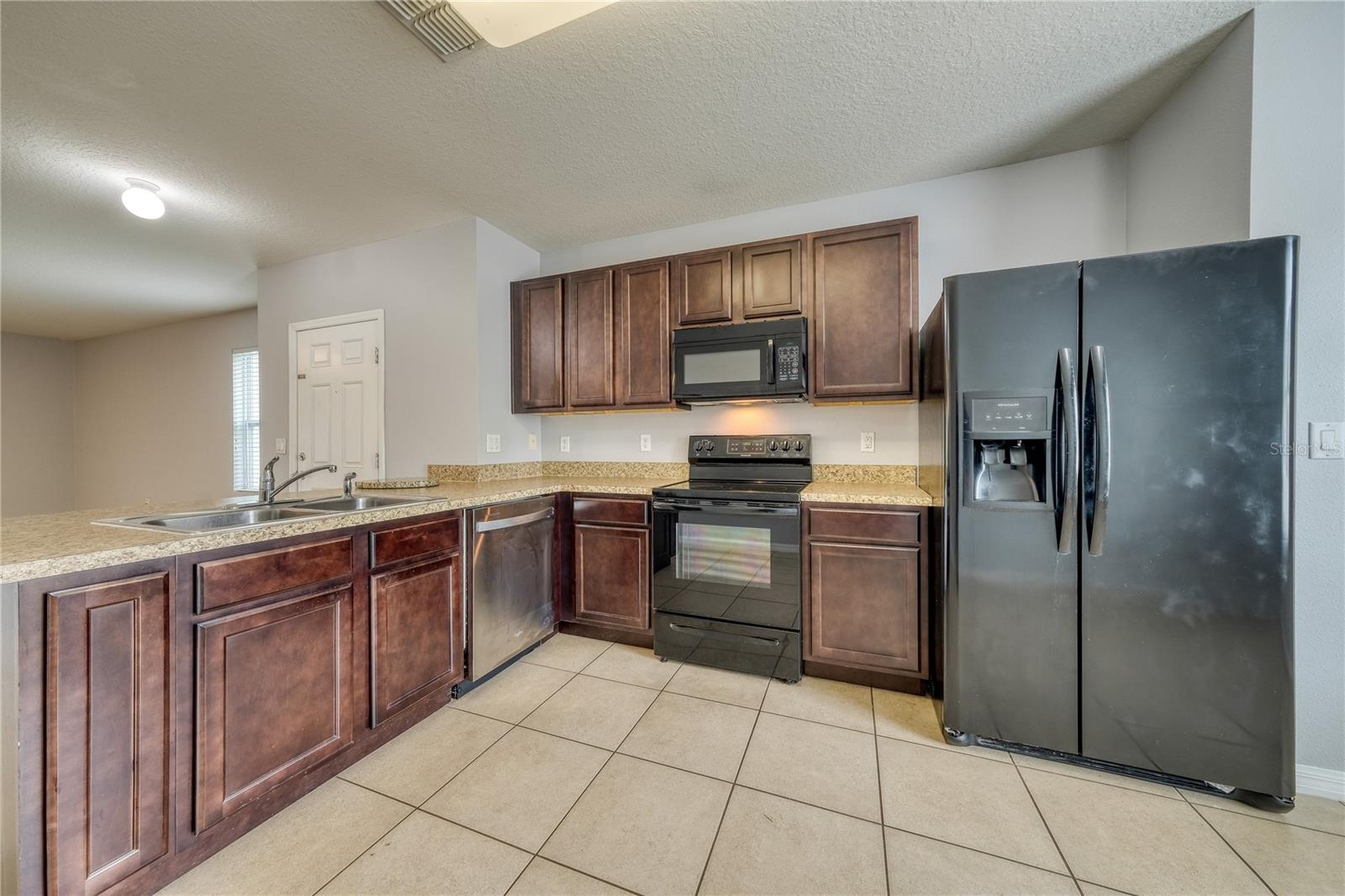 LAKE BLUFF/TOWN CENTER EAST-PH - Residential