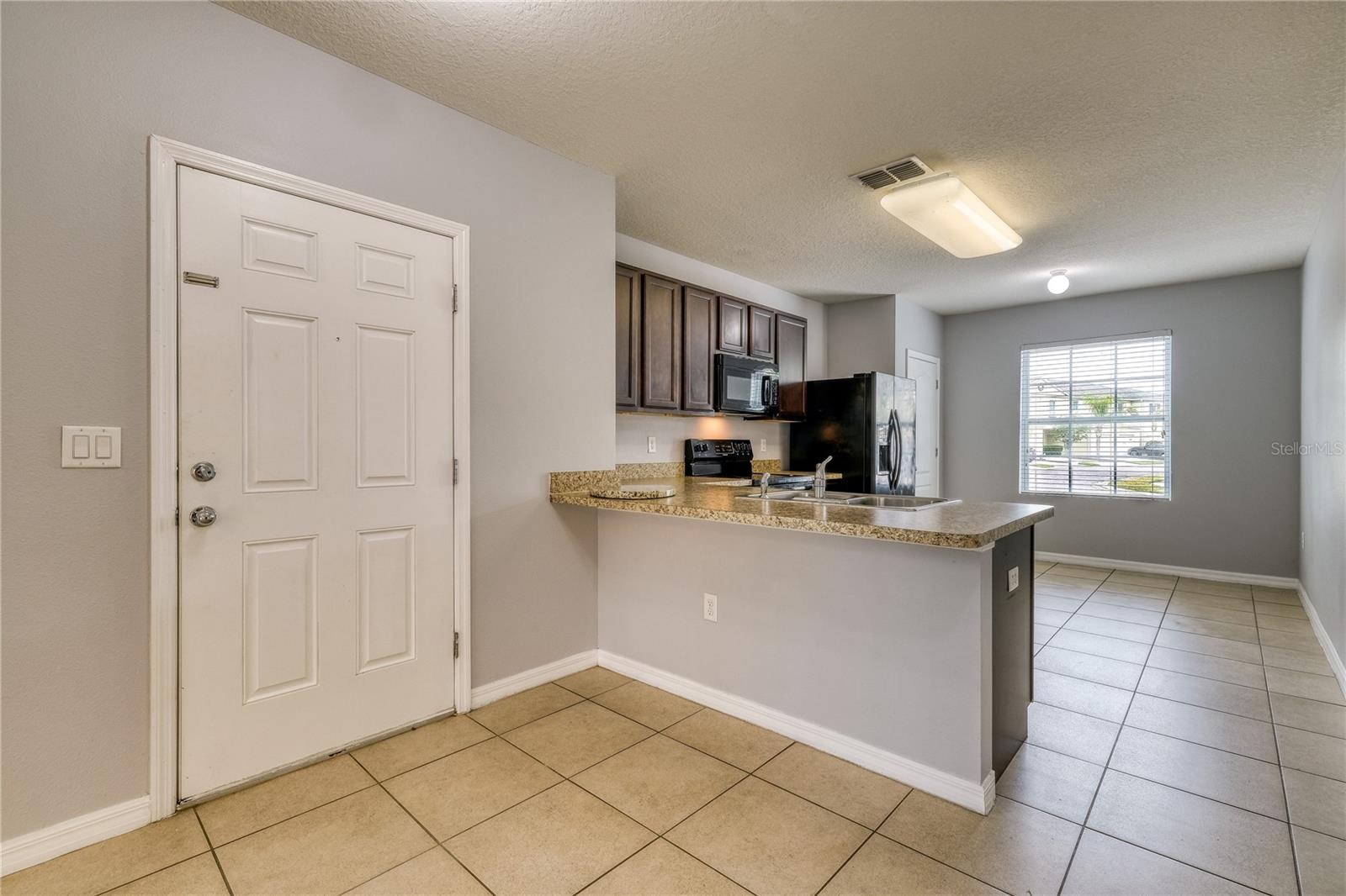 LAKE BLUFF/TOWN CENTER EAST-PH - Residential