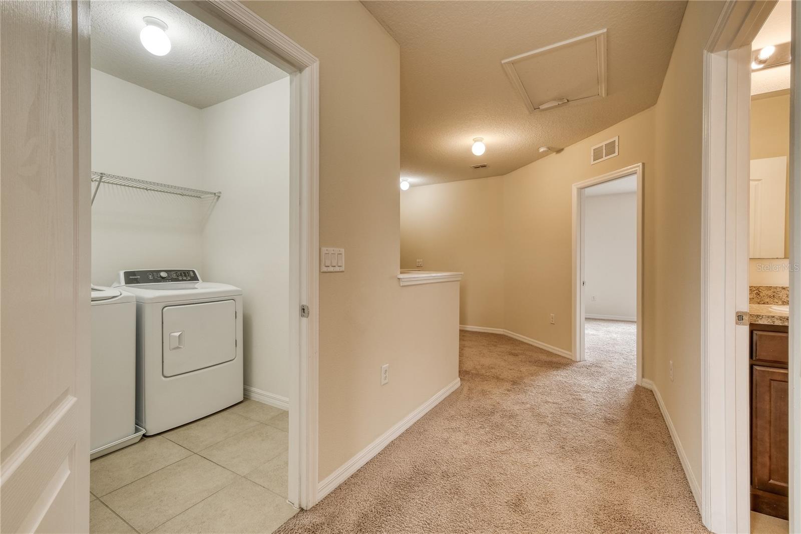 LAKE BLUFF/TOWN CENTER EAST-PH - Residential