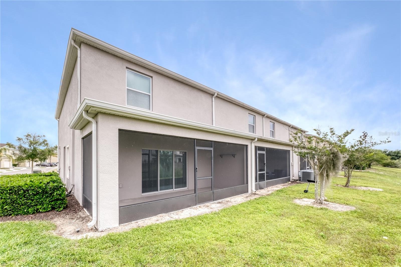 LAKE BLUFF/TOWN CENTER EAST-PH - Residential