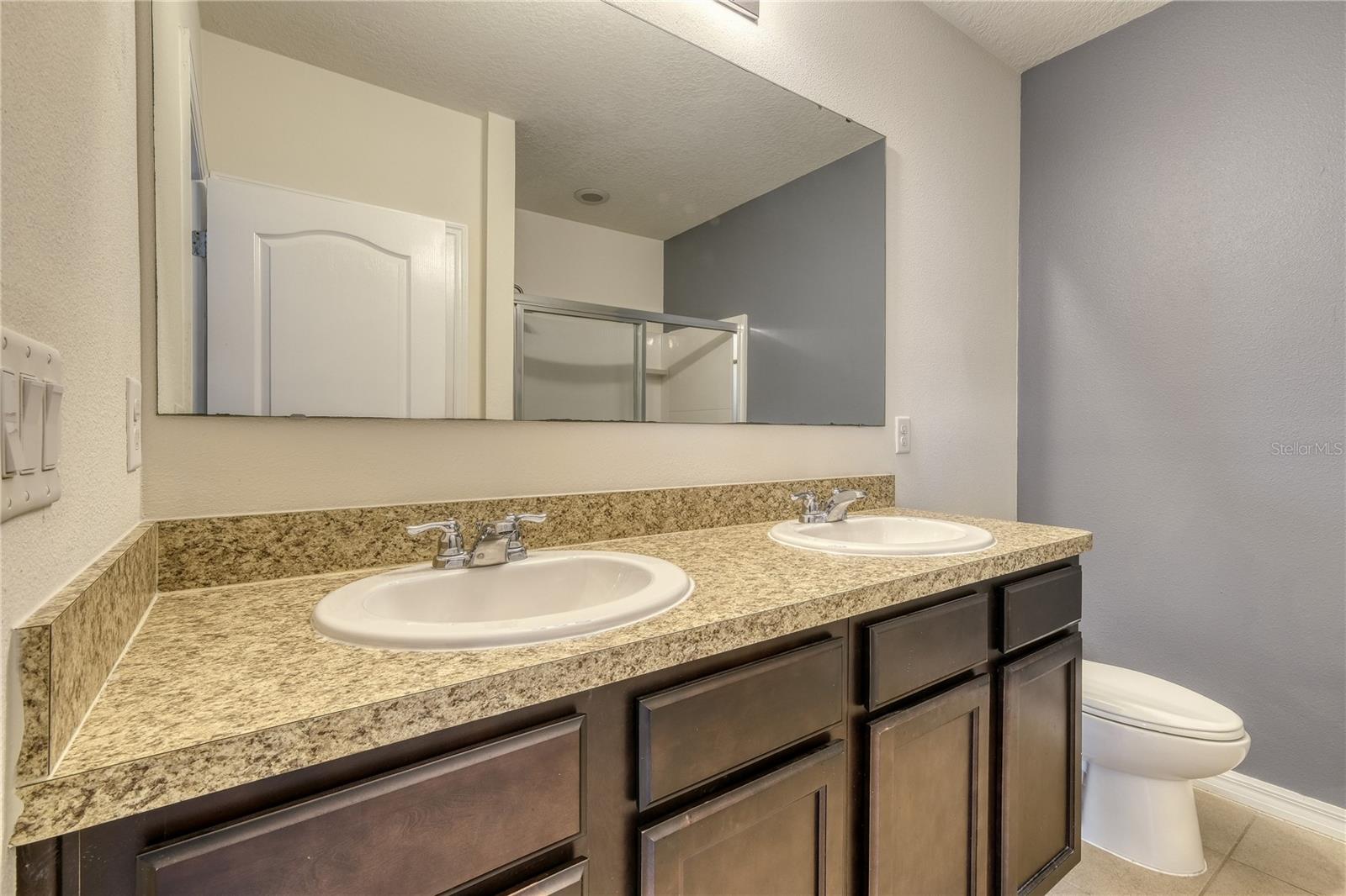 LAKE BLUFF/TOWN CENTER EAST-PH - Residential