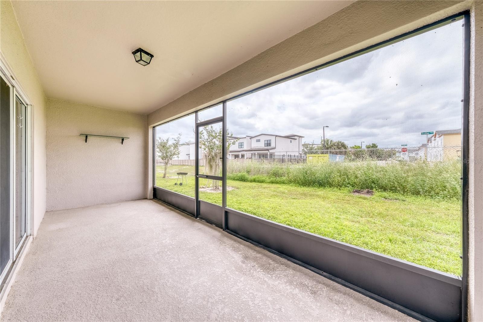 LAKE BLUFF/TOWN CENTER EAST-PH - Residential