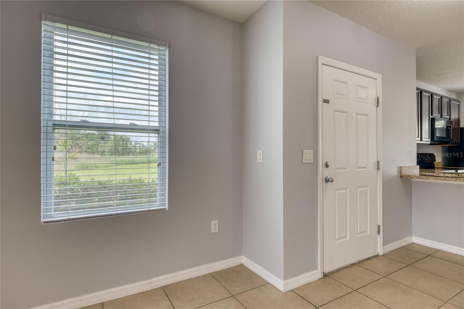 LAKE BLUFF/TOWN CENTER EAST-PH - Residential