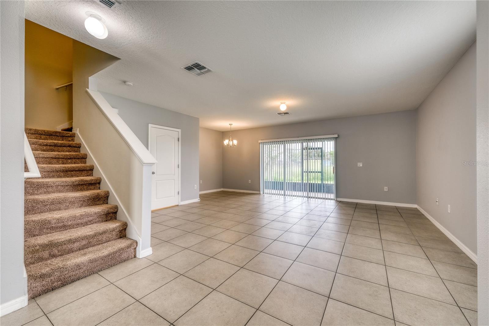 LAKE BLUFF/TOWN CENTER EAST-PH - Residential