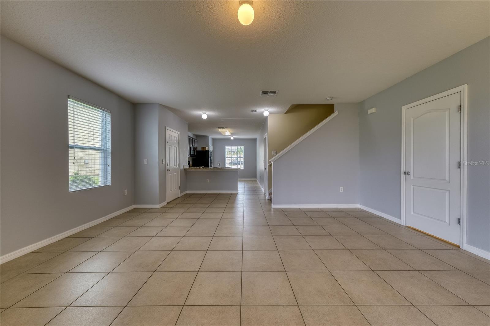 LAKE BLUFF/TOWN CENTER EAST-PH - Residential