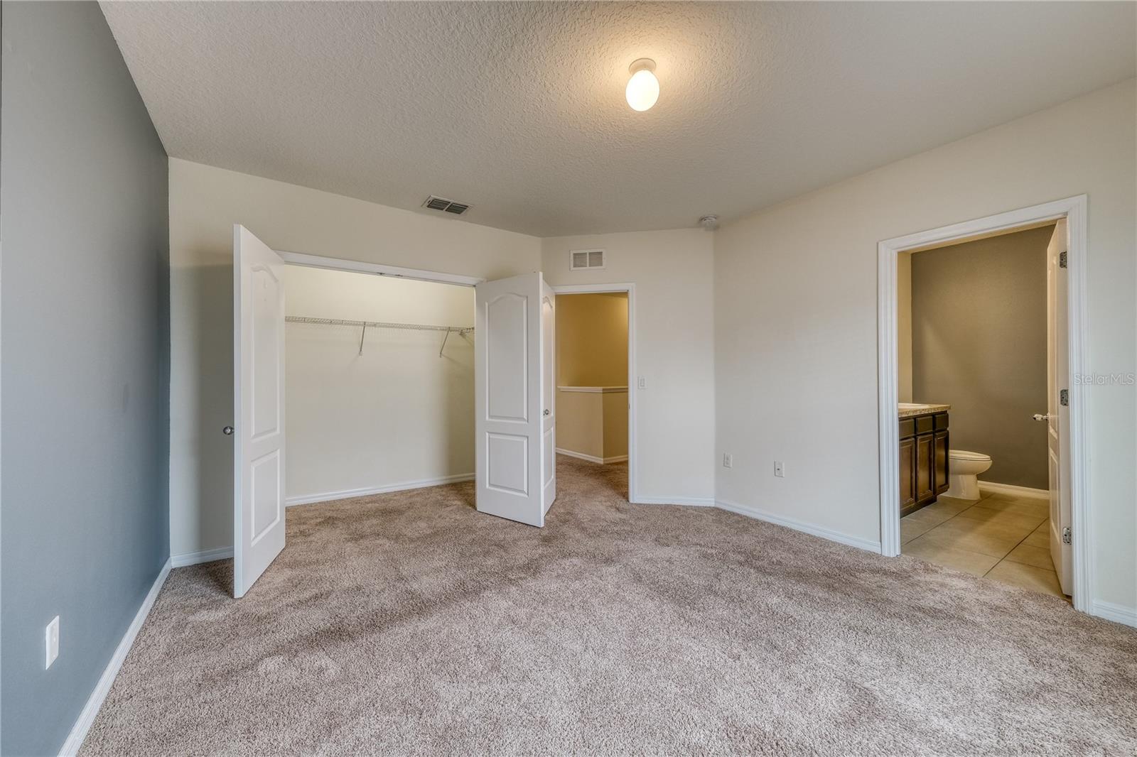 LAKE BLUFF/TOWN CENTER EAST-PH - Residential