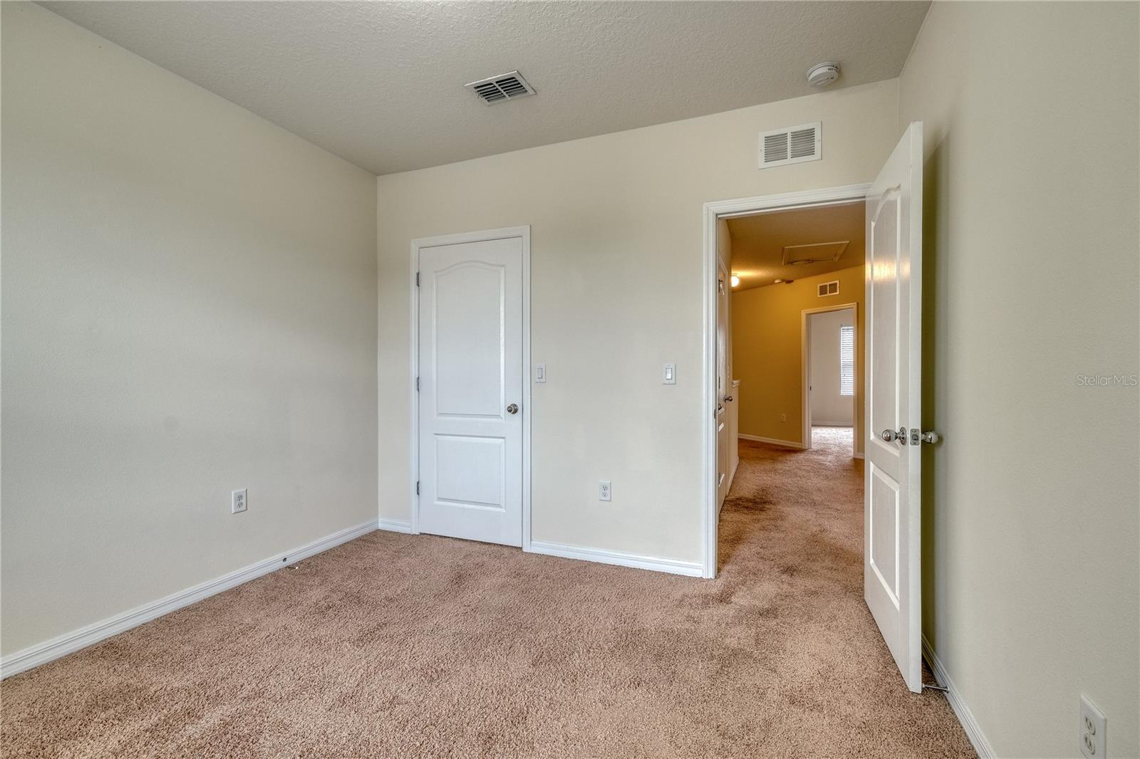 LAKE BLUFF/TOWN CENTER EAST-PH - Residential