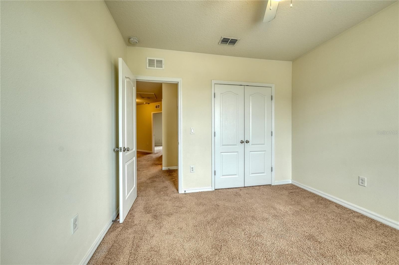 LAKE BLUFF/TOWN CENTER EAST-PH - Residential