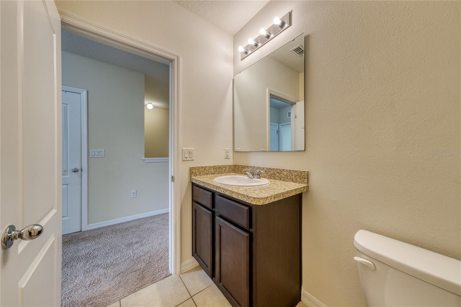 LAKE BLUFF/TOWN CENTER EAST-PH - Residential