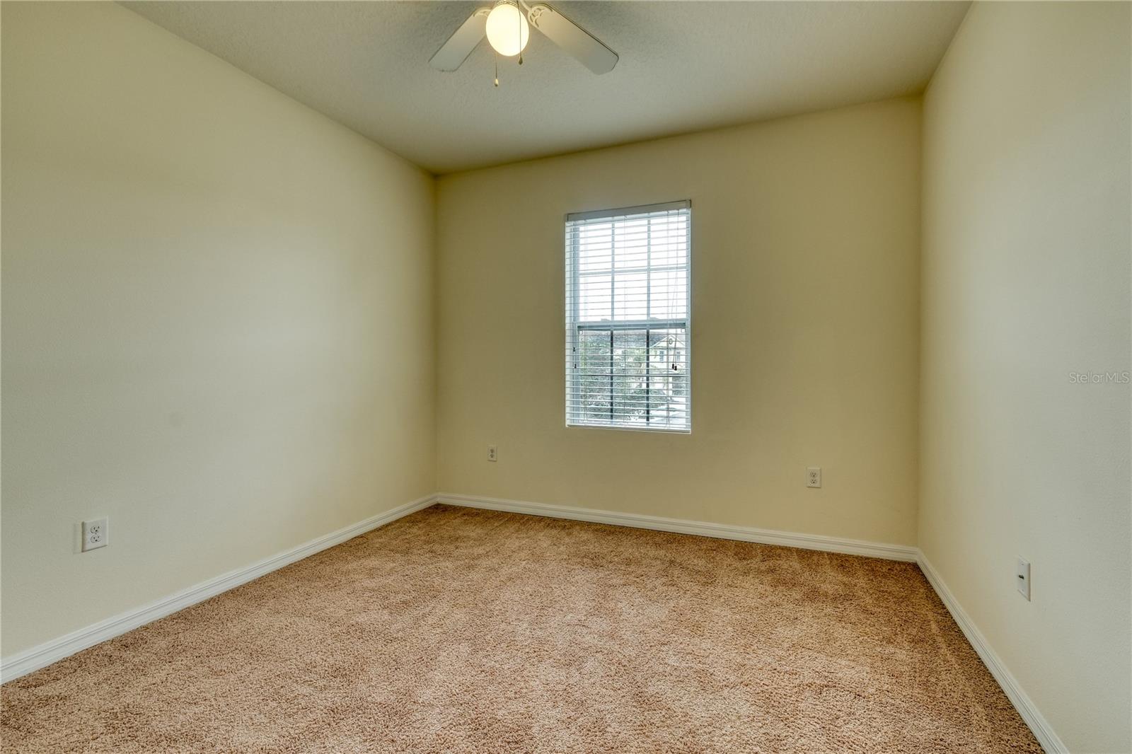 LAKE BLUFF/TOWN CENTER EAST-PH - Residential