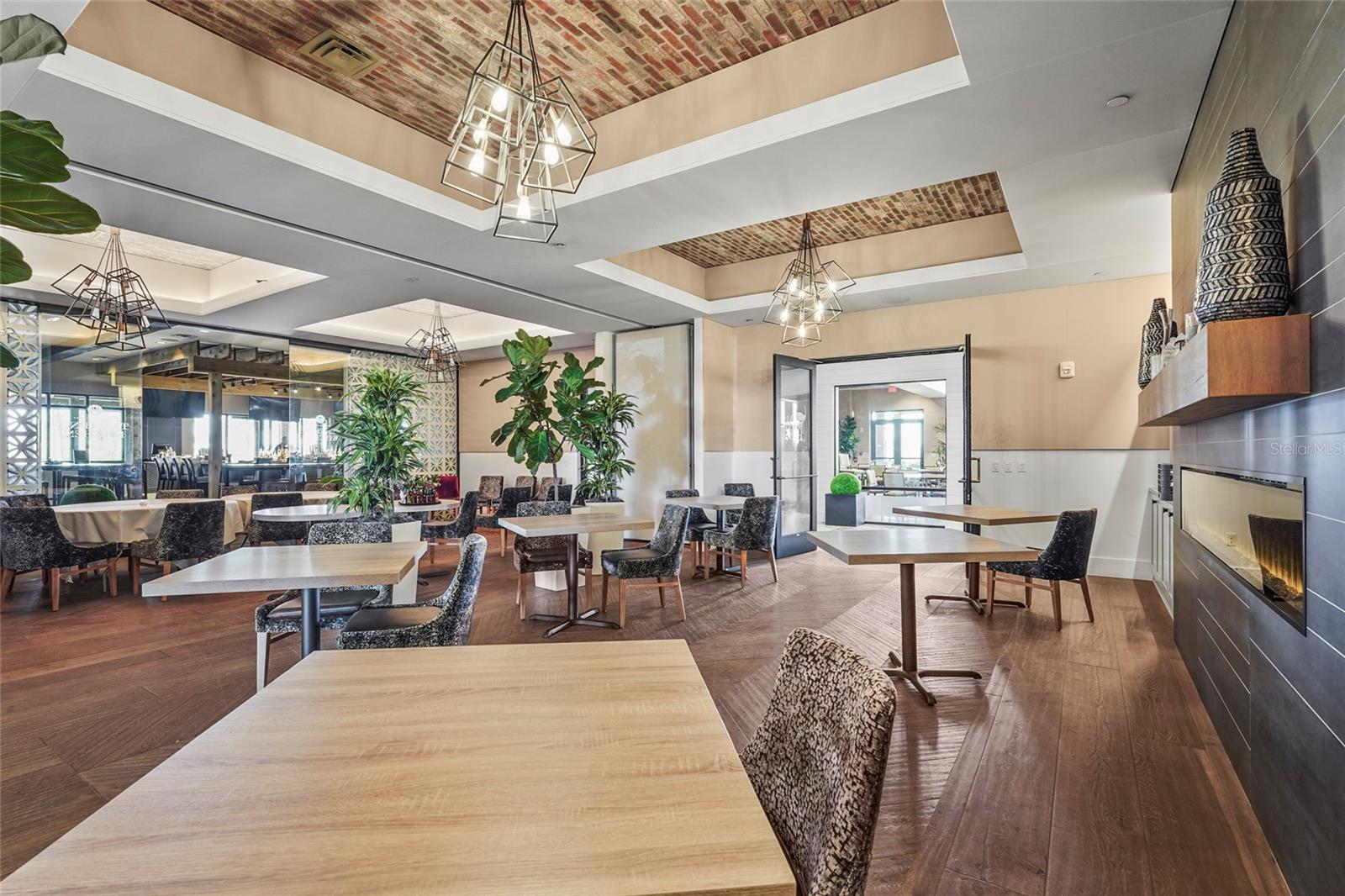 ESPLANADE PH I - Residential
