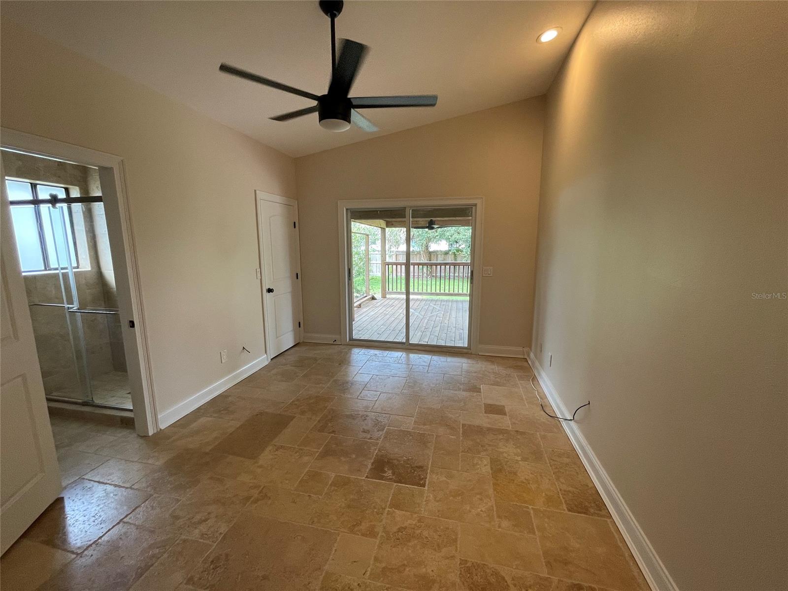 Florida Shores 01 - Residential