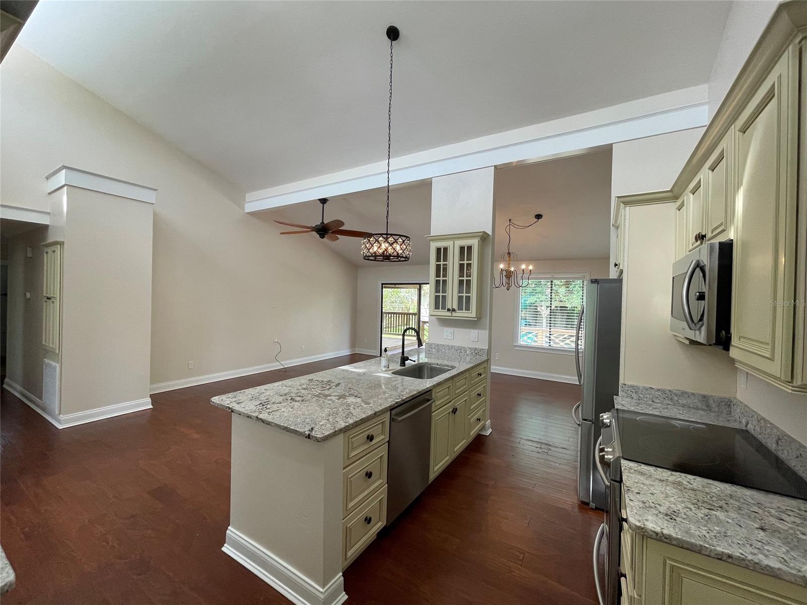 Florida Shores 01 - Residential