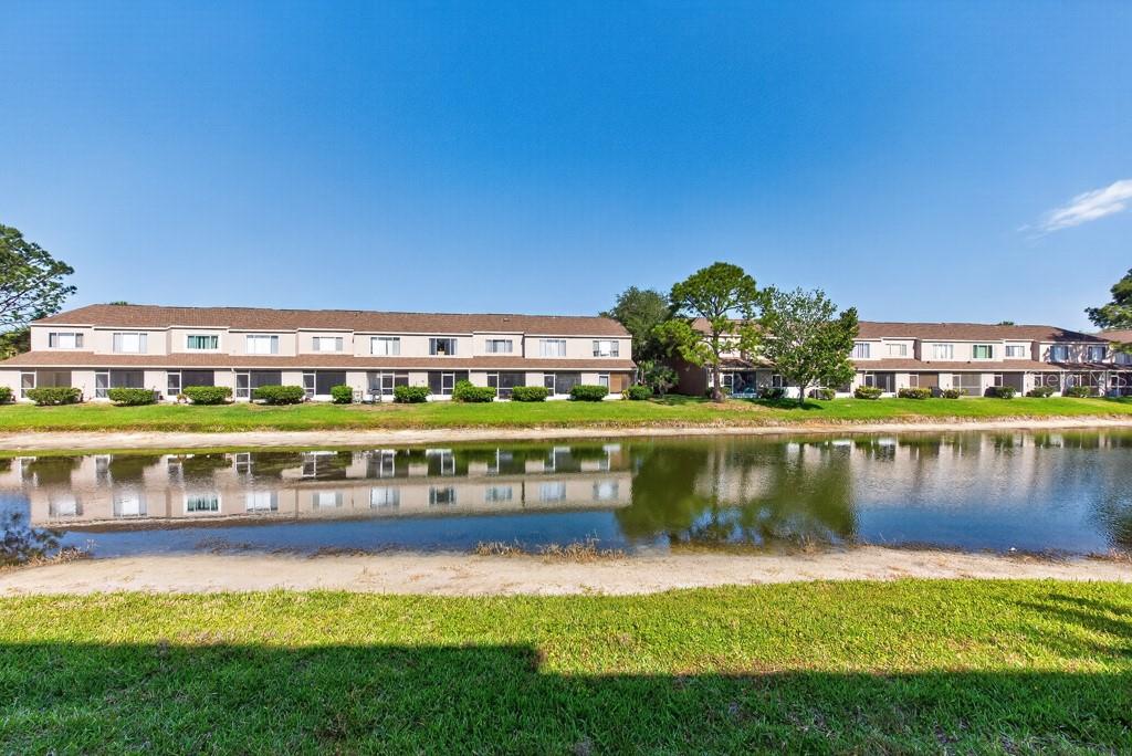 BAYSIDE KEY PH II - Residential