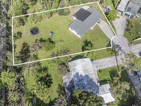 Photo of 2755 6th Place, Vero Beach, FL 32968 (MLS # TB8559165)