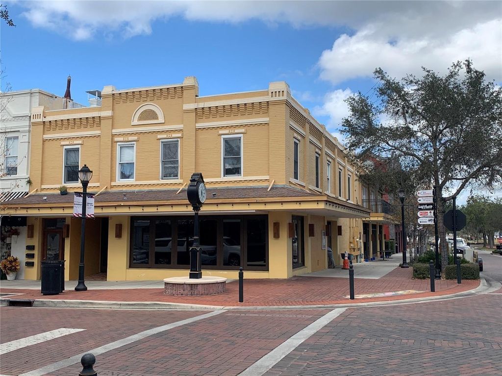 Photo of 118 N Eustis Street #2, Eustis, FL 32726 (MLS # G5105541)