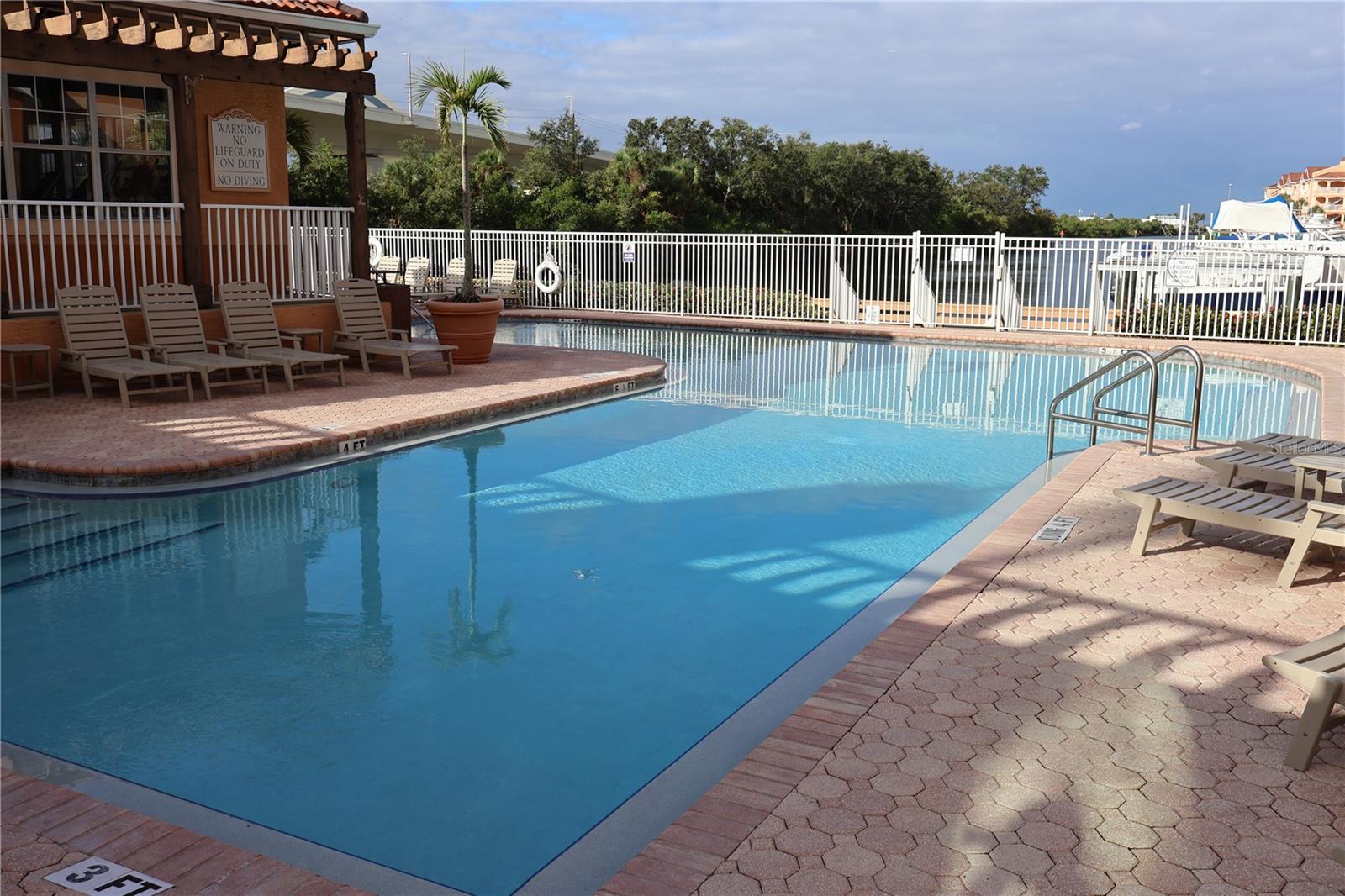 CULBREATH KEY BAYSIDE CONDOMIN - Residential Lease