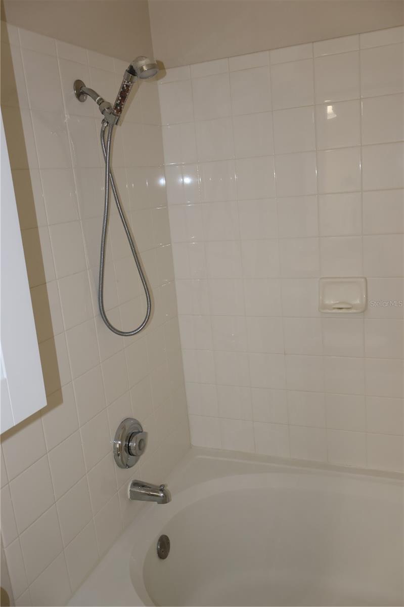 CULBREATH KEY BAYSIDE CONDOMIN - Residential Lease