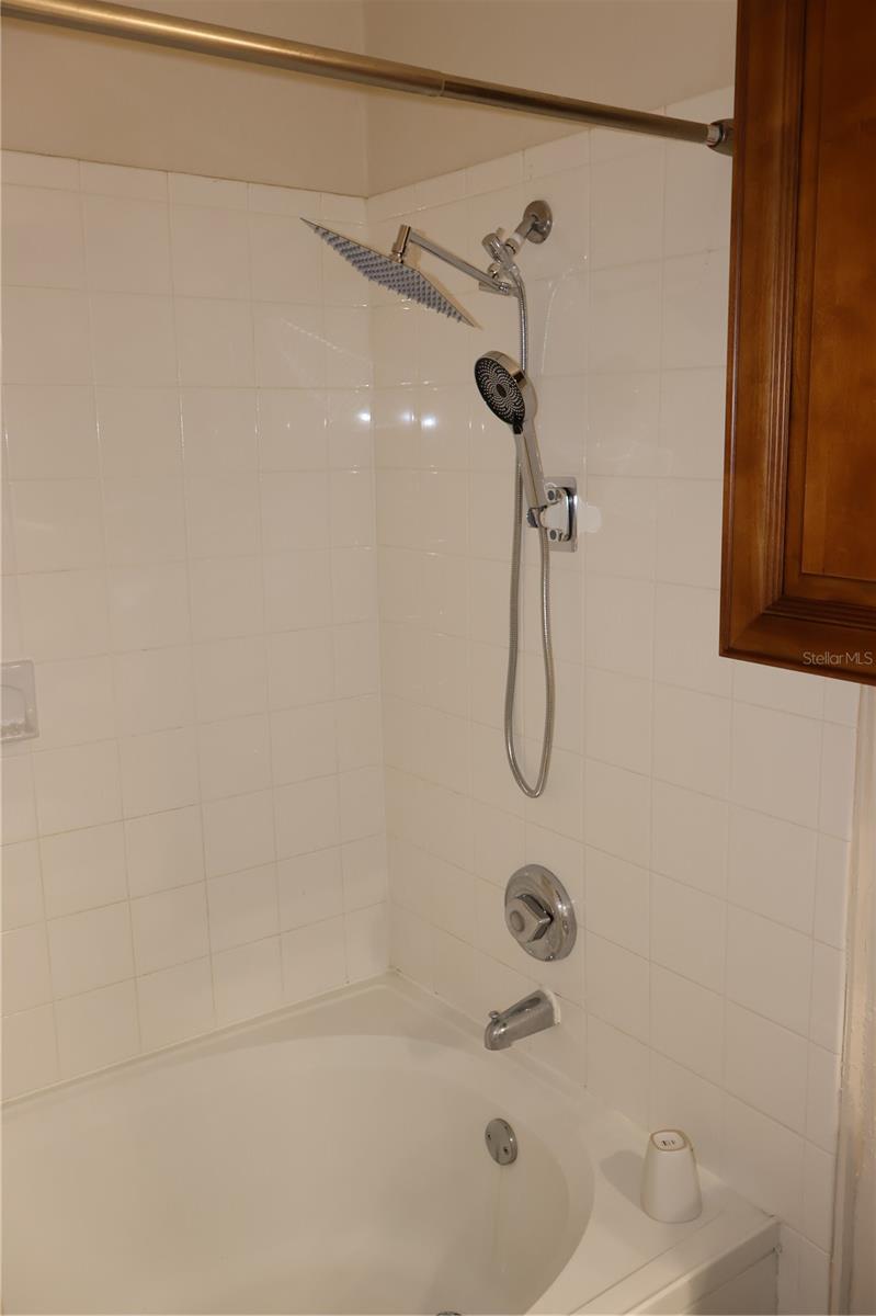 CULBREATH KEY BAYSIDE CONDOMIN - Residential Lease