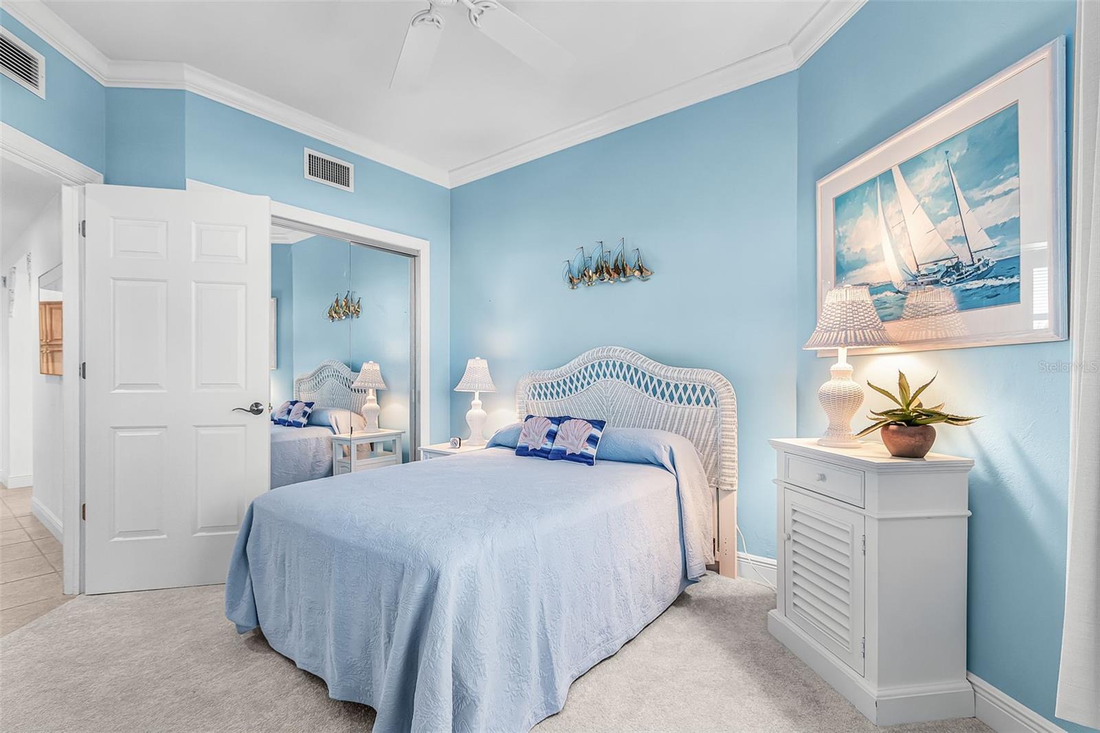 GRANDE ISLE TWRS I & II PH II - Residential