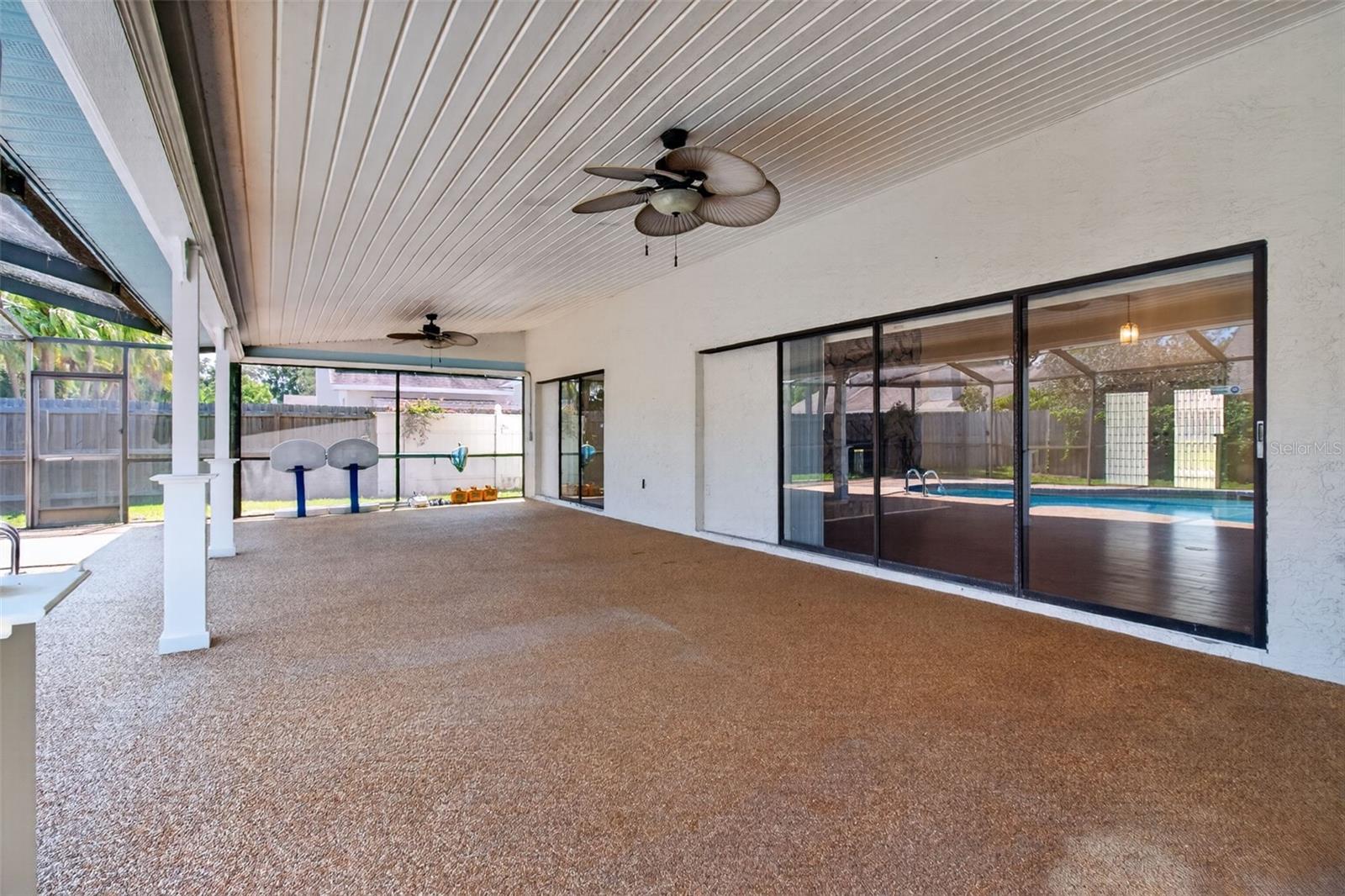 FALCON RIDGE - Residential