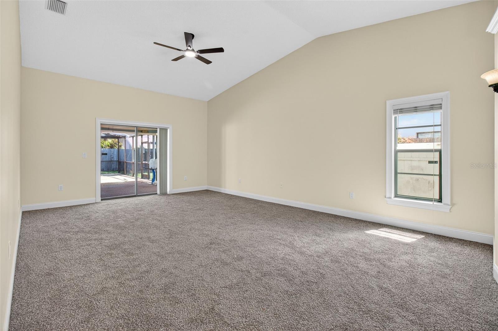 FALCON RIDGE - Residential