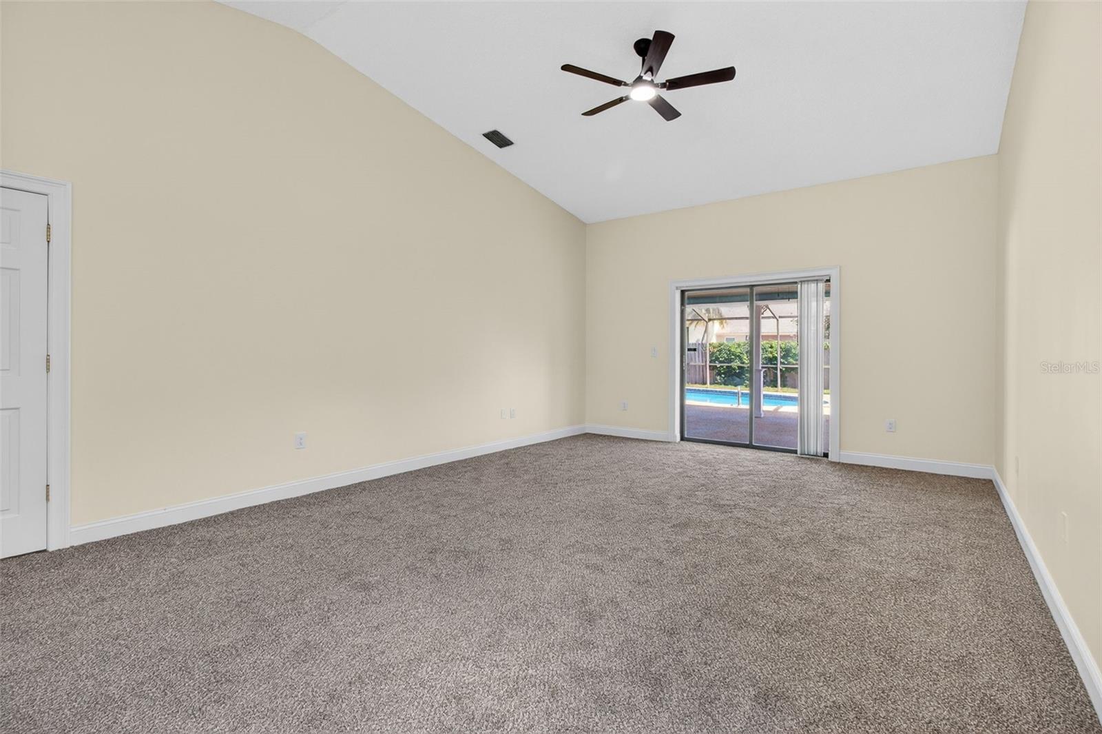 FALCON RIDGE - Residential