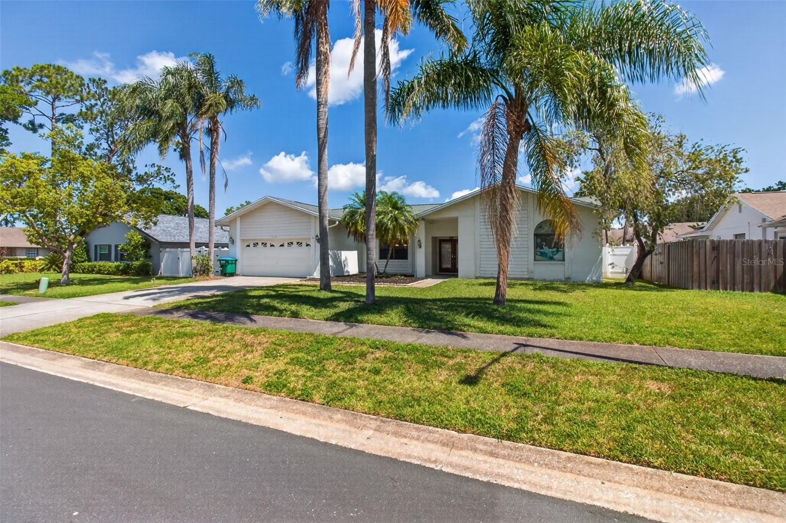 FALCON RIDGE - Residential