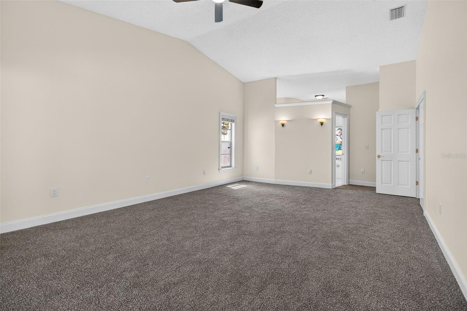 FALCON RIDGE - Residential
