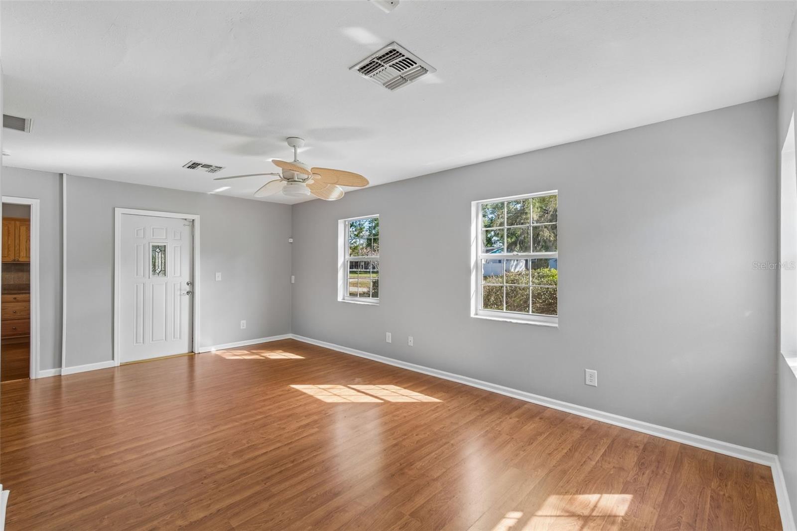 GOLDEN ACRES - Residential