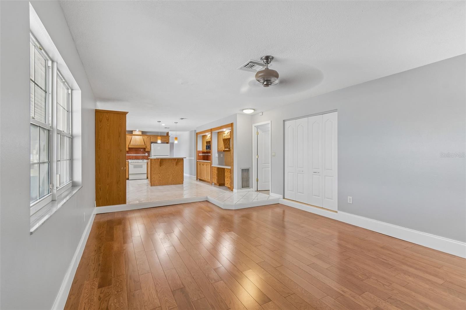 GOLDEN ACRES - Residential