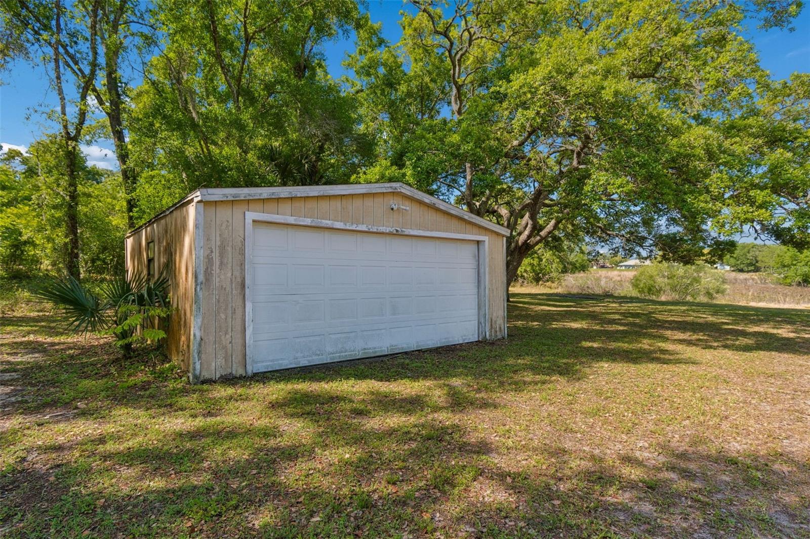 GOLDEN ACRES - Residential