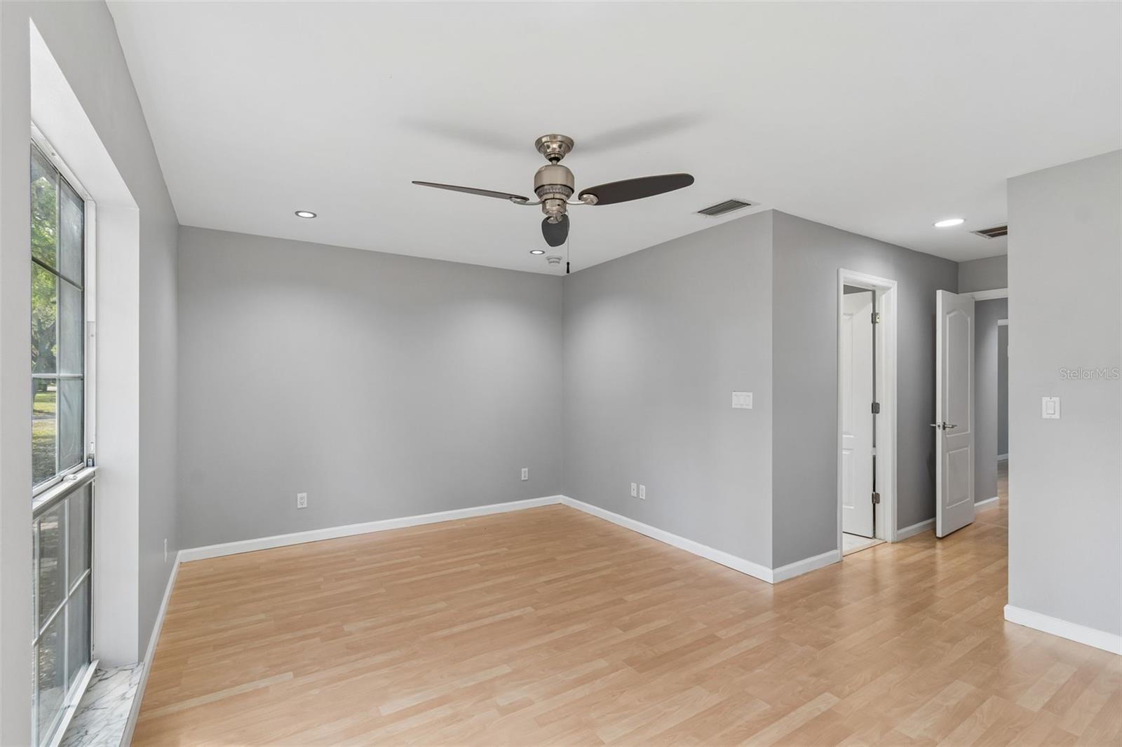 GOLDEN ACRES - Residential