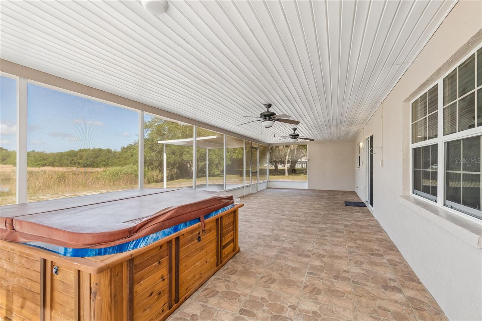 GOLDEN ACRES - Residential