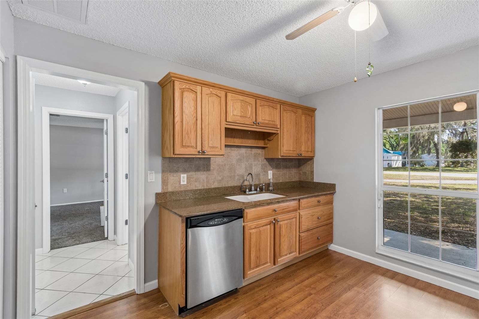 GOLDEN ACRES - Residential